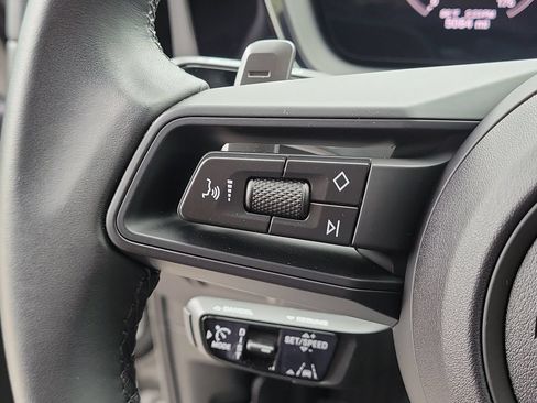 Certified 2024 Porsche Cayenne Coupe AWD/4WD image 35