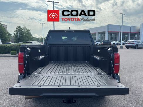Certified 2025 Toyota Tacoma SR5 AWD/4WD image 8