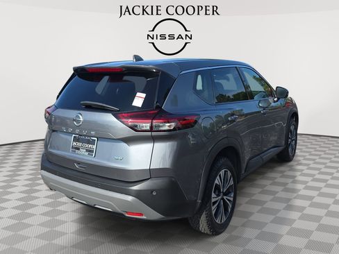 Used 2021 Nissan Rogue SV FWD image 5