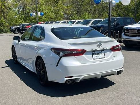 Used 2024 Toyota Camry XSE FWD image 4