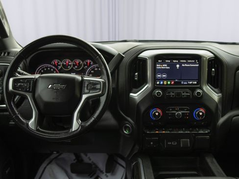 Used 2020 Chevrolet Silverado 1500 LT Trail Boss w/ Midnight Edition image 3