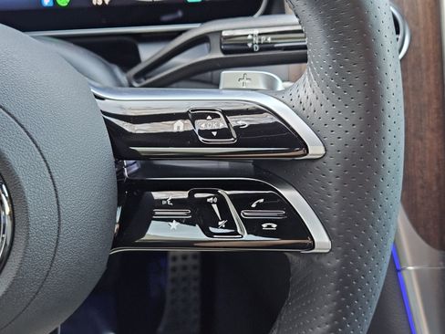 Certified 2025 Mercedes-Benz GLC 300 image 27