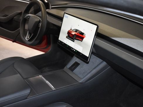 Used 2024 Tesla Model 3 Standard Range RWD image 7