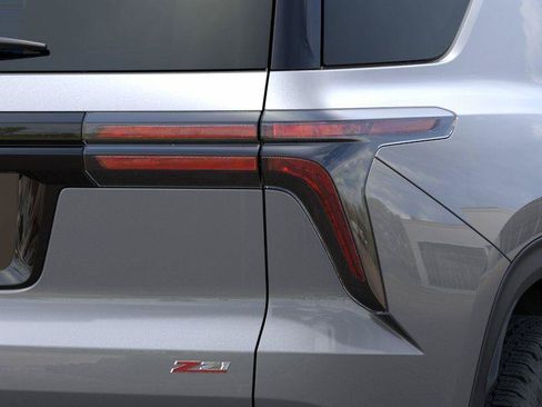 New 2026 Chevrolet Traverse Z71 w/ Driver Confidence Package AWD/4WD image 11