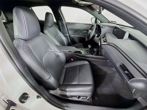 Used 2019 Lexus UX 200 FWD image 30