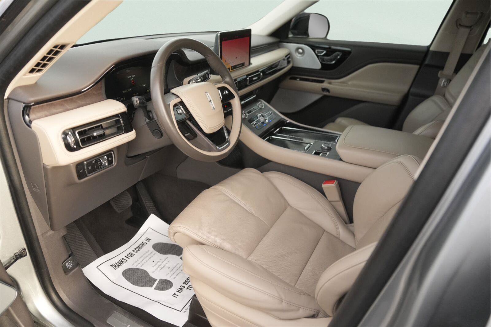 Used 2024 Lincoln Aviator Reserve w/ Equipment Group 201A AWD/4WD image 8