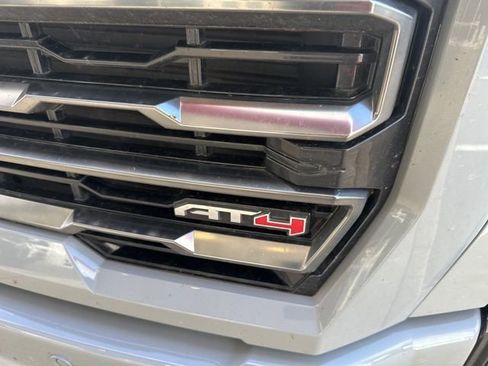 Used 2024 GMC Sierra 2500 AT4 w/ AT4 Premium Plus Package image 9