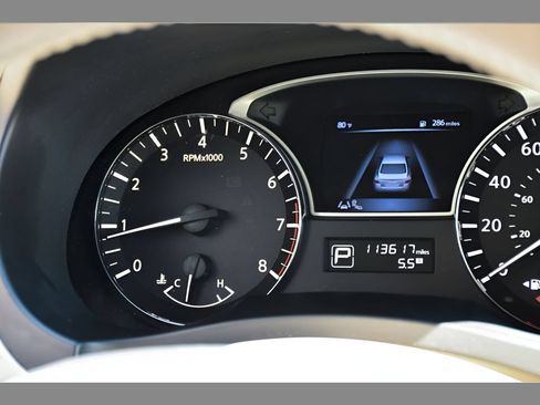 Used 2015 Nissan Altima 2.5 SL w/ Technology Package FWD image 17