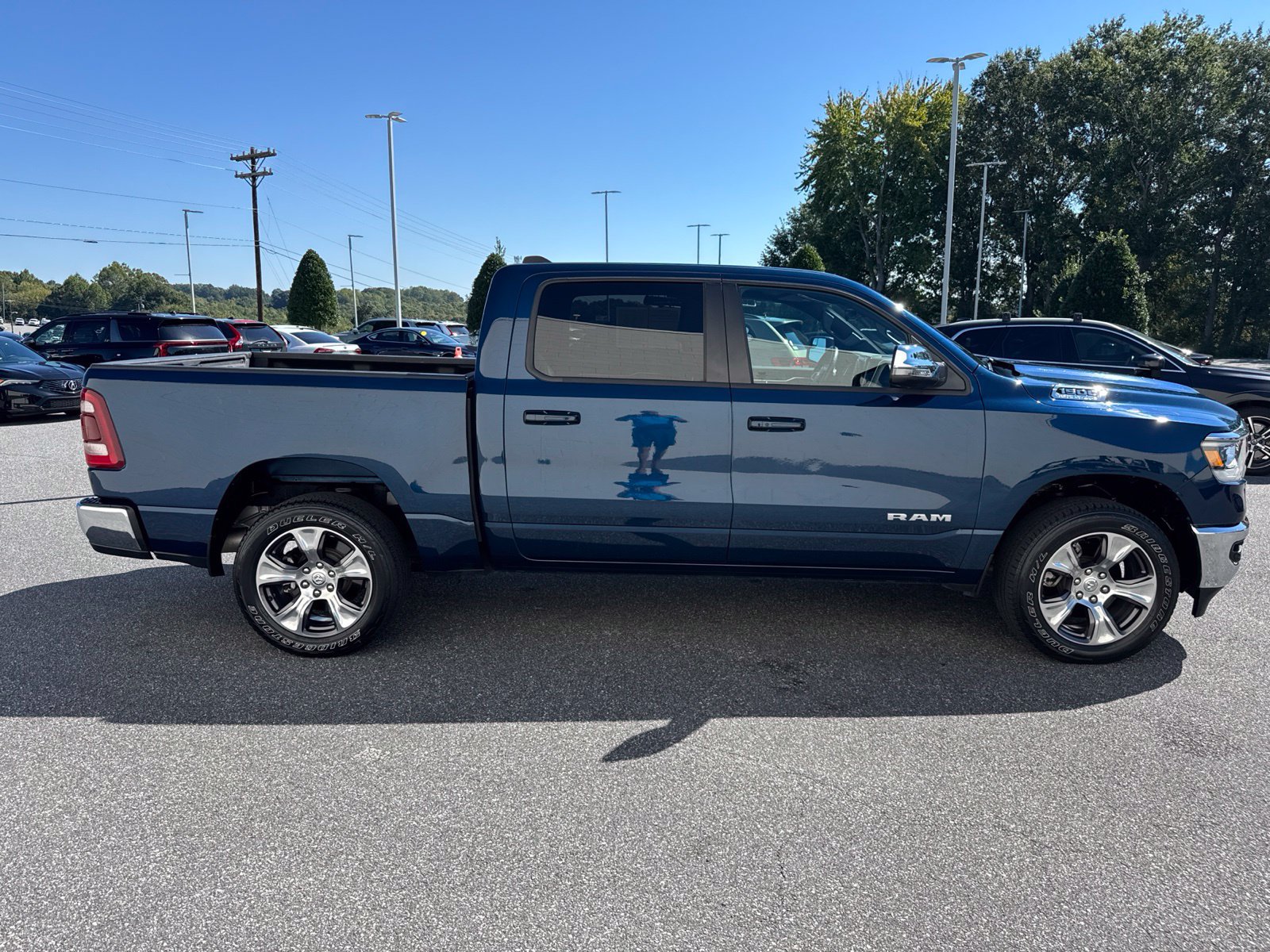 Used 2023 RAM 1500 Laramie AWD/4WD image 8