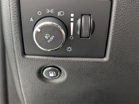 Used 2020 Jeep Grand Cherokee Limited image 16