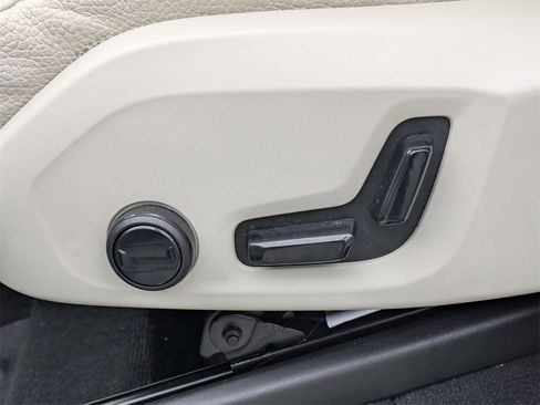 Certified 2023 Volvo XC90 B6 Plus w/ Protection Package Premier image 28