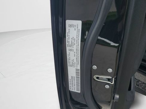 Used 2022 RAM 2500 Big Horn w/ Level C Equiment Group AWD/4WD image 27