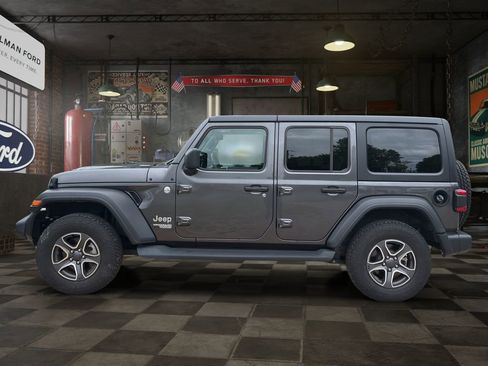 Used 2021 Jeep Wrangler Unlimited Sport AWD/4WD image 3