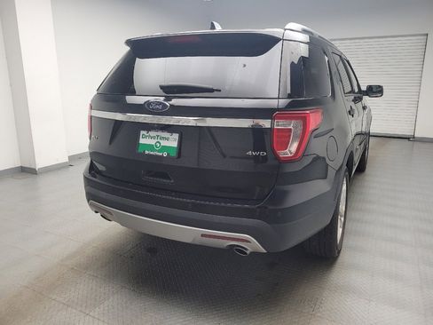 Used 2016 Ford Explorer XLT w/ Equipment Group 202A AWD/4WD image 7