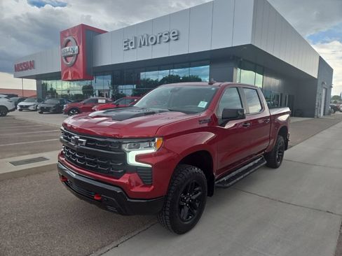 Used 2024 Chevrolet Silverado 1500 LT Trail Boss w/ Convenience Package II AWD/4WD image 1