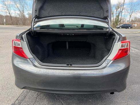 Used 2012 Toyota Camry LE image 26