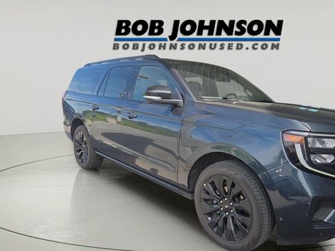 Used 2025 Ford Expedition Max Platinum w/ Stealth Appearance Package AWD/4WD image 5
