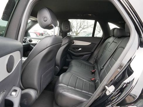 Used 2019 Mercedes-Benz GLC 300 4MATIC image 17