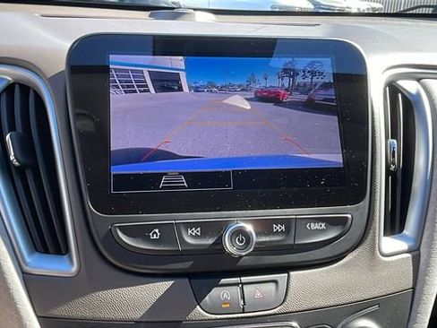 Used 2023 Chevrolet Malibu LT image 20