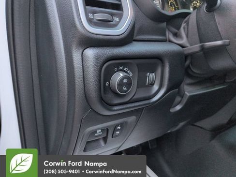 Used 2021 RAM 1500 Big Horn AWD/4WD image 13