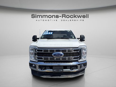 Used 2024 Ford F250 XLT AWD/4WD image 6