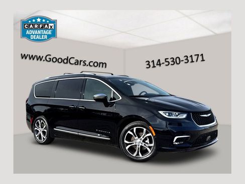 Used 2024 Chrysler Pacifica Pinnacle image 1