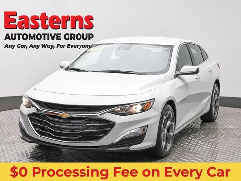 Used 2024 Chevrolet Malibu LT FWD image 1