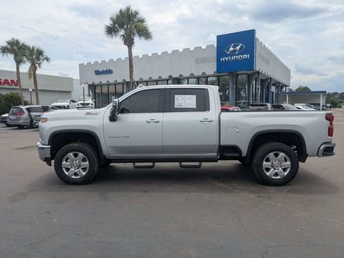 Used 2022 Chevrolet Silverado 2500 LTZ AWD/4WD image 6