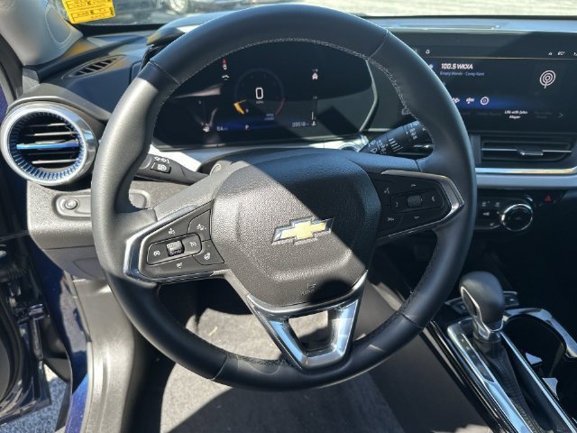 Used 2024 Chevrolet Trax LT w/ Driver Confidence Package FWD image 20