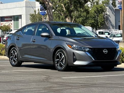 Used 2024 Nissan Sentra SV FWD image 10