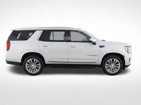 Certified 2023 GMC Yukon SLT w/ SLT Luxury Package AWD/4WD image 29