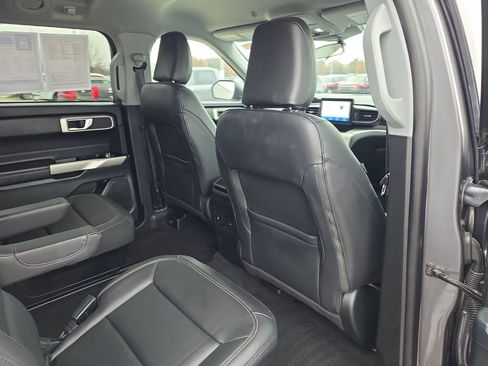 Used 2023 Ford Explorer XLT w/ Equipment Group 202A image 33