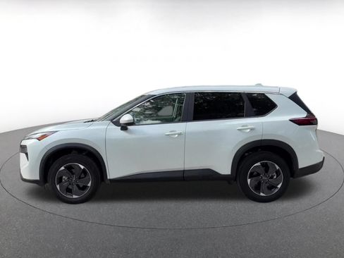 Used 2025 Nissan Rogue SV AWD/4WD image 9