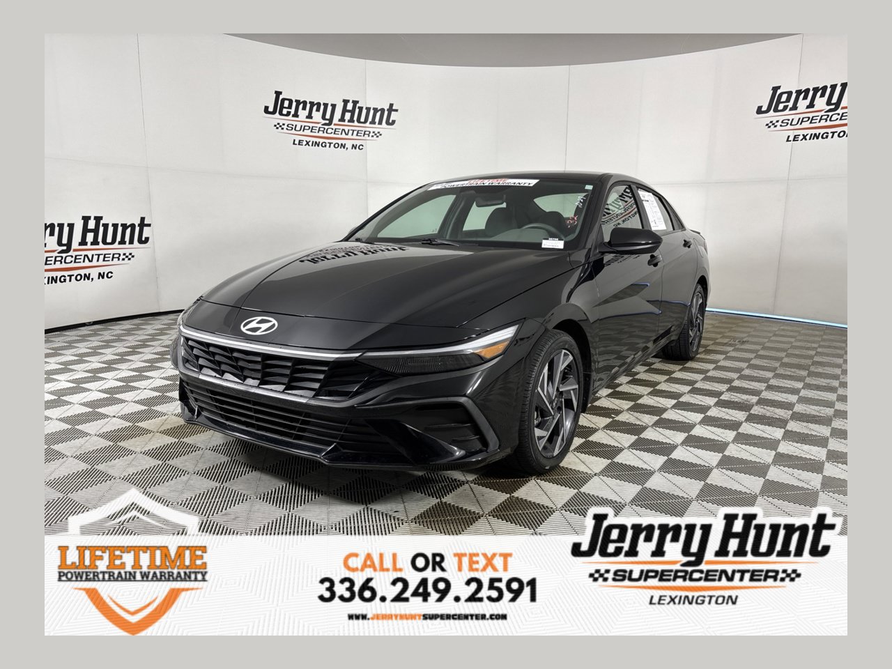 Used 2025 Hyundai Elantra Sport FWD image 1