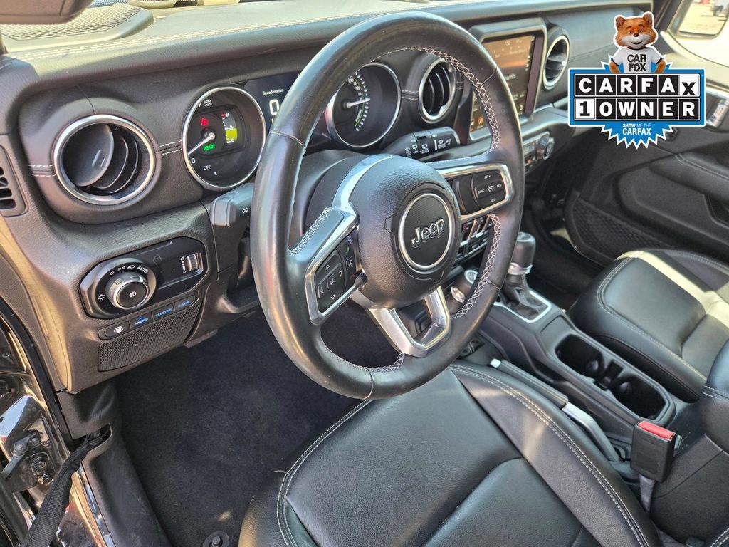 Used 2023 Jeep Wrangler Unlimited Sahara w/ Cold Weather Group AWD/4WD image 18