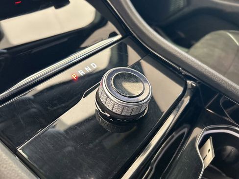 Used 2023 Jeep Grand Cherokee L Altitude image 8