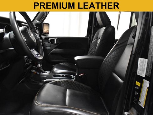 Used 2021 Jeep Wrangler Unlimited Sahara image 4