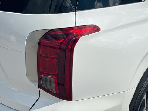 Used 2024 Hyundai Palisade SEL w/ Premium Package FWD image 25