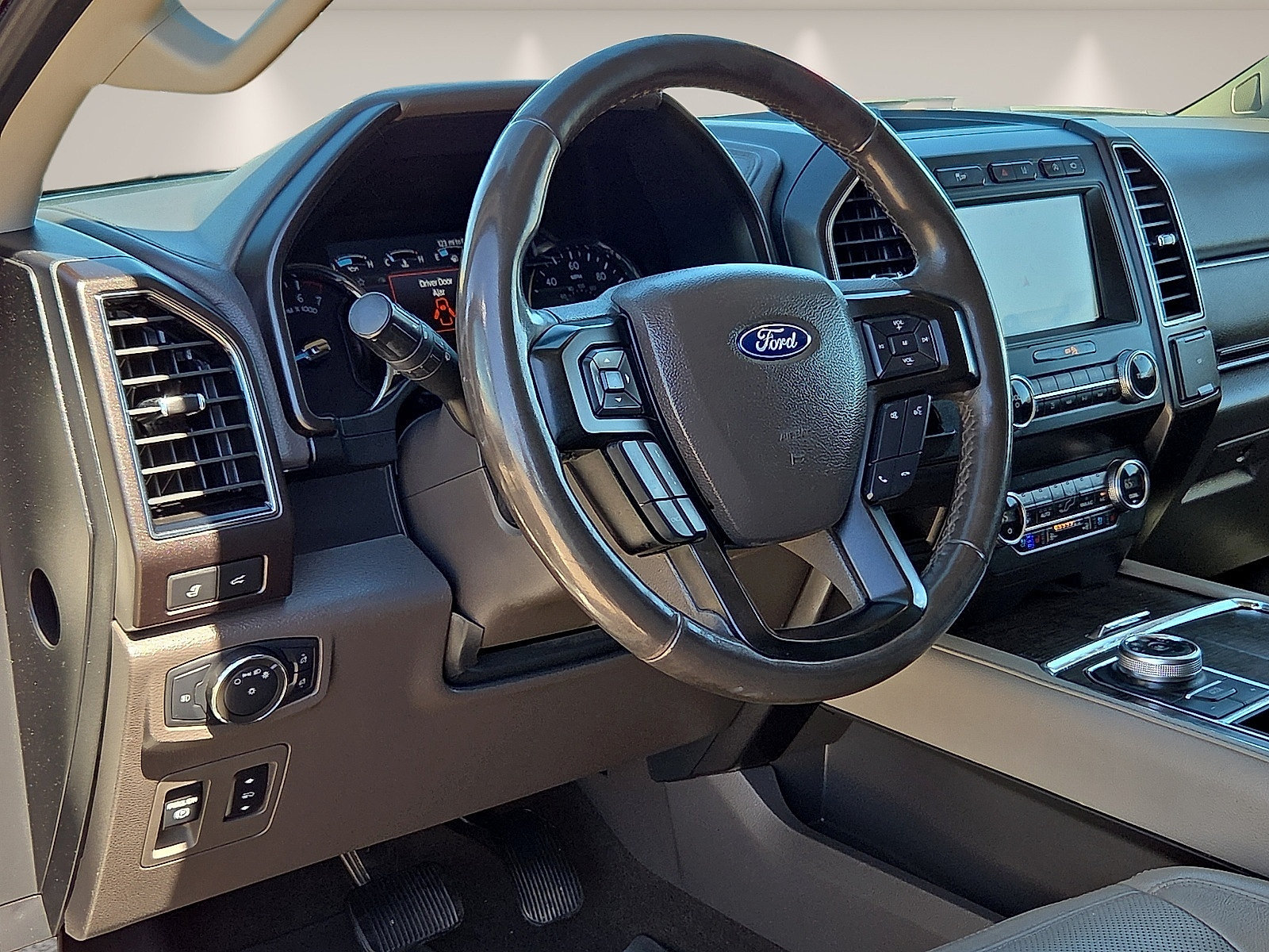 Used 2020 Ford Expedition Limited w/ Equipment Group 302A RWD image 14