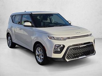 Used 2022 Kia Soul LX w/ Technology Package video 3