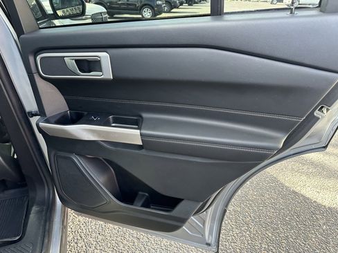 Used 2023 Ford Explorer XLT image 20