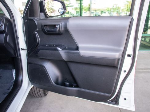 Used 2021 Toyota Tacoma SR5 image 18