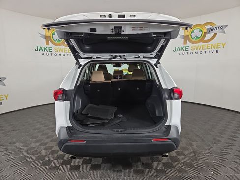 Used 2021 Toyota RAV4 XLE image 32