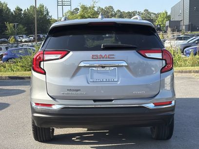 Used 2024 GMC Terrain SLT