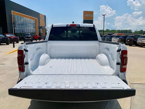 Used 2024 RAM 1500 Laramie AWD/4WD image 21