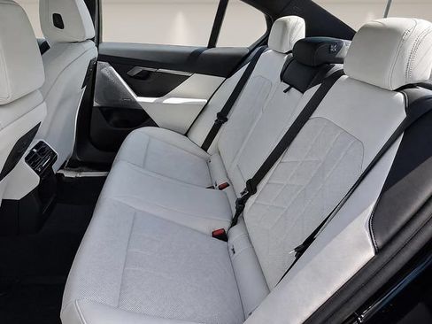 New 2027 BMW i5 eDrive40 RWD image 14