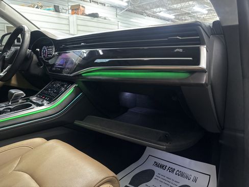 Used 2019 Audi Q8 Prestige w/ Luxury Package image 30