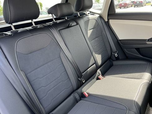 New 2025 Volkswagen Taos SE image 39