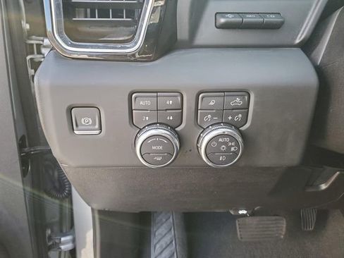 Used 2024 GMC Sierra 2500 Denali w/ Denali Reserve Package image 18