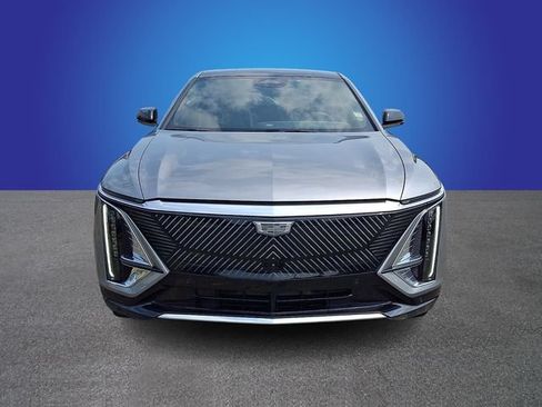 Certified 2024 Cadillac Lyriq Tech w/ Driver Assist Package RWD image 2